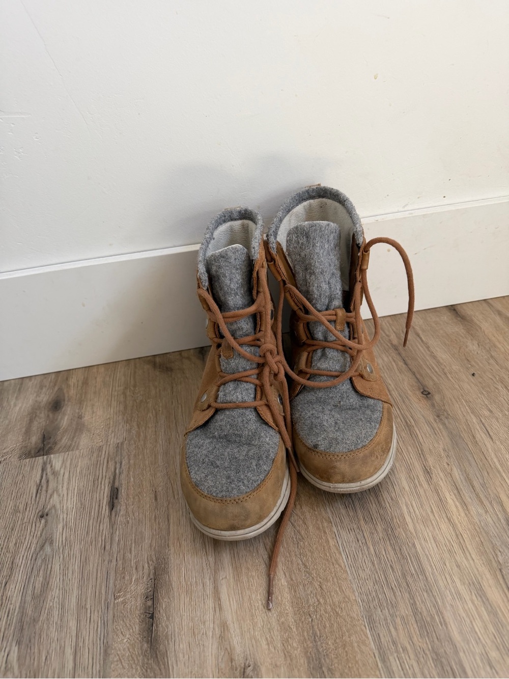 Sorel Brown and Gray Women's Winter Lace-Up Boots